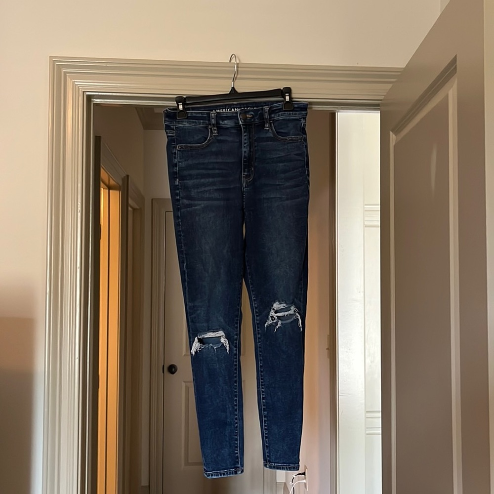 American Eagle Next Level Stretch skinny jeans. Size 8 short